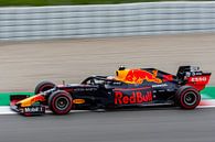 Max Verstappen in Aktion auf der Rennstrecke von Barcelona von Erik Noort Miniaturansicht