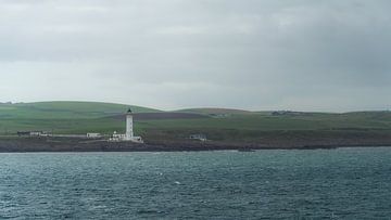 Ein Leuchtturm im Nebel, Killantringan Lighthouse von Piermarco Raimondo