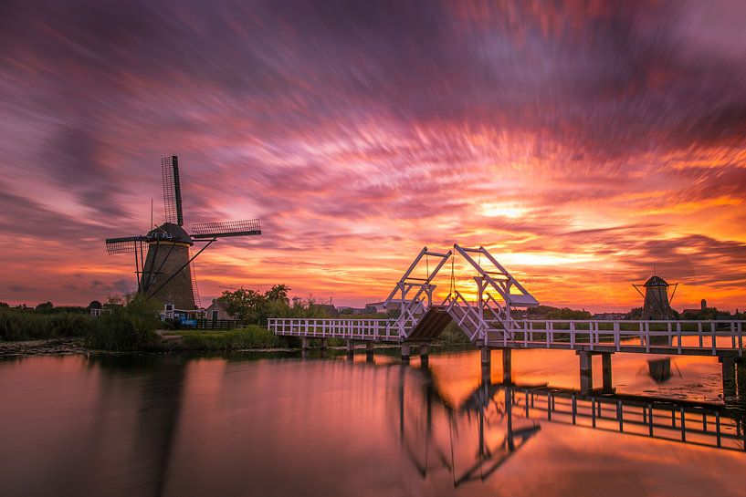 A beautiful sunset in Kinderdijk by Alex Riemslag