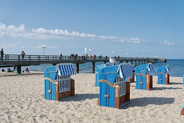 Kühlungsborn strand met strandstoelen van Heiko Kueverling