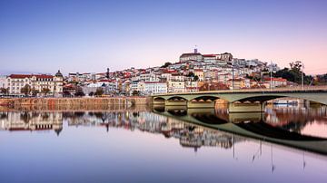 Coimbra op de vroege avond, Portugal van Adelheid Smitt