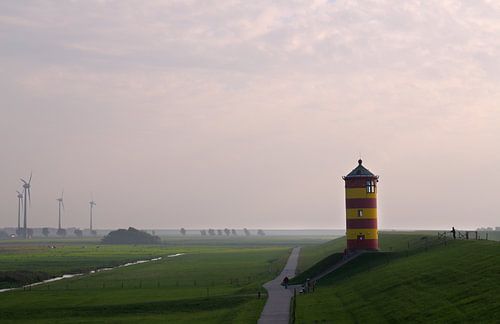 Leuchtturm Pilsum im Dunst
