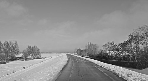 Winterliche Ruhe auf dem Deich.