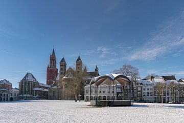 Het Vrijthof in Maastricht in de sneeuw