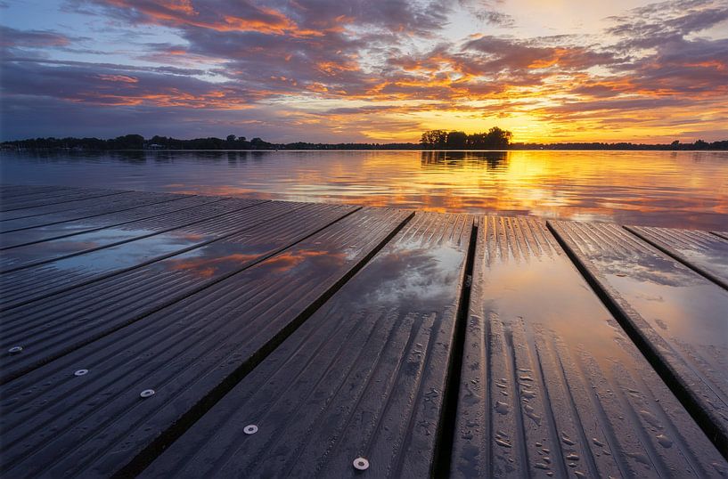 Sunset Paterswoldsemeer - Hoornsemeer Groningen (Netherlands) by Marcel Kerdijk