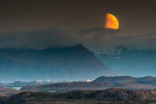 Lever de lune Snaefelness, Islande