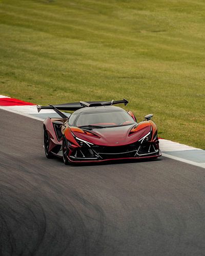 Apollo Intensa Emozione auf der Rennstrecke