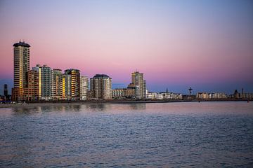 Skyline Vlissingen bij avond van MSP Canvas