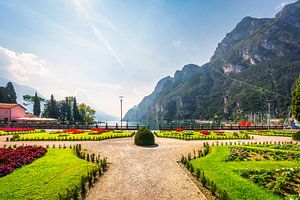 Gärten am Gardasee. Riva del Garda, Italien