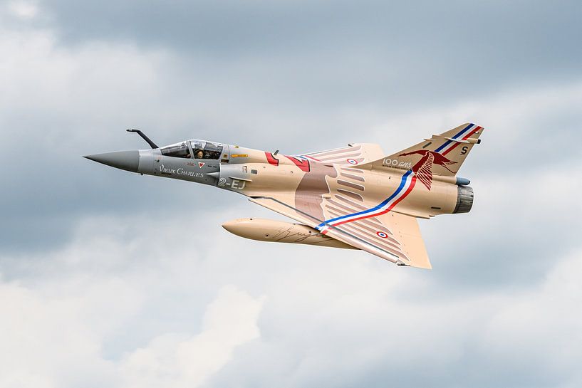 Flyby French Dassault Mirage 2000-5F &quot;Vieux Charles&quot;. by Jaap van den Berg