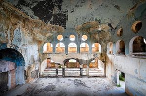 Verlassene Synagoge im Verfall.