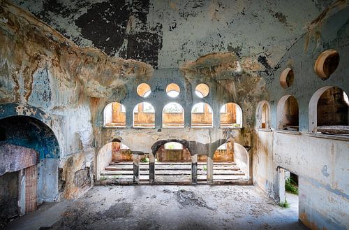 Synagogue abandonnée en décrépitude.