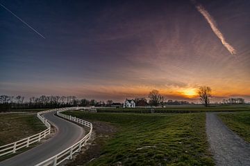 Waarhuis bij de sluis van Karin Engelkes