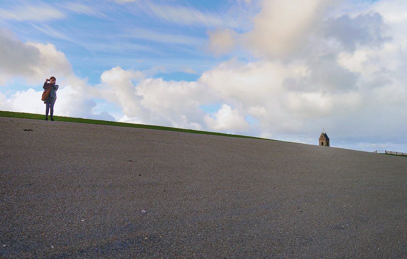 On the dike of Wierum by Hans Heemsbergen