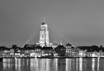 Deventer at night (black and white)