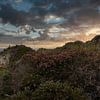 Een prachtige zonsondergang aan de Schotse kust van Mart Houtman