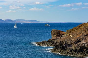 View over the blue sea to Fuerteventura by Frank Kuschmierz