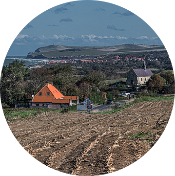 Landschap van Nord Pas de Calais vlak na de oogst van het mais. van Harrie Muis