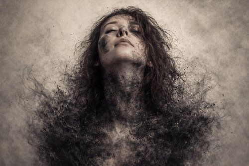 Ätherisches Rauch- und Ascheporträt