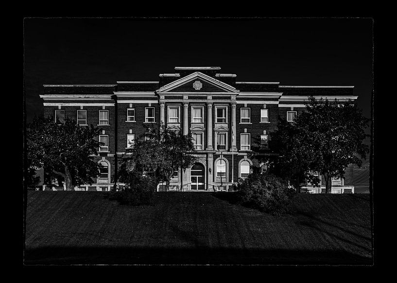 Thunder Bay District Court House No 1 with Border by The Learning Curve Photography