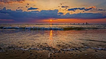Surfles bij ondergaande zon van KCleBlanc Photography