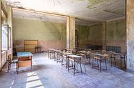 Salle de classe abandonnée. par Roman Robroek - Photos de bâtiments abandonnés Aperçu