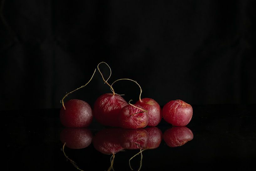Radishes with a dent by Pascale Driessen fotografie