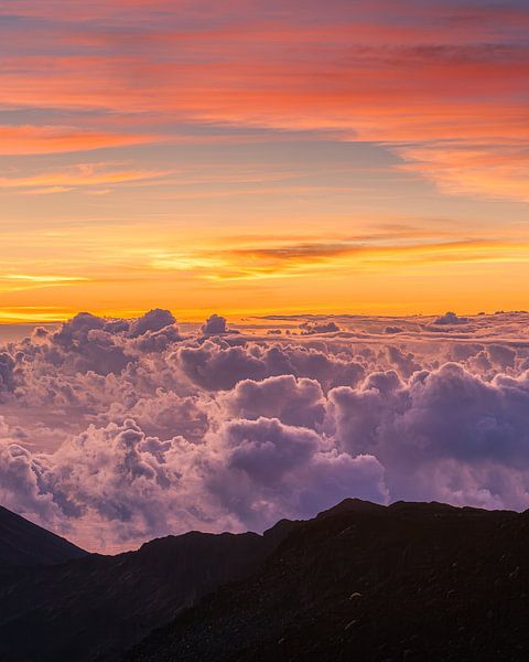 Sunrise on Haleakala volcano, Maui, Hawaii by Henk Meijer Photography