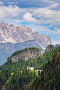 Parrocchia di Laste vor dem Monte Civetta