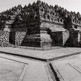 Borobudur-Tempel in Schwarz und Weiß von Xulé Bogers