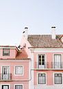 Lissabon rosa | Architektur Reisefotografie Portugal | Pastellfarben von Raisa Zwart Miniaturansicht