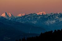Zonsopgang in de Ortler Alpen bij Merano, Italië