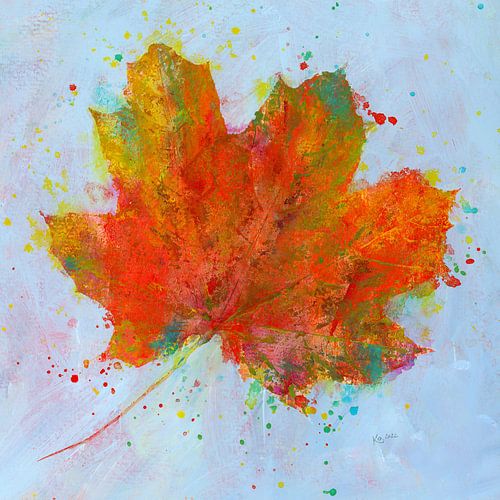 Feuille d'érable isolée en automne