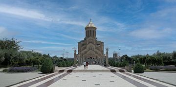 Kathedrale der Heiligen Dreifaltigkeit in Tiflis , Georgien von Mohamed Abdelrazek