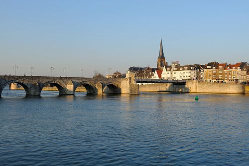 Sint Servaasbrug en Wyck op de Oostelijke Maasoever in Maastricht