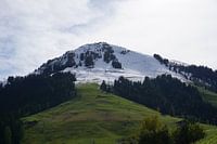 Overgang van zomer naar winter op de Hohe Salve in Söll am Wilden Kaiser, Tirol (Oostenrijk)