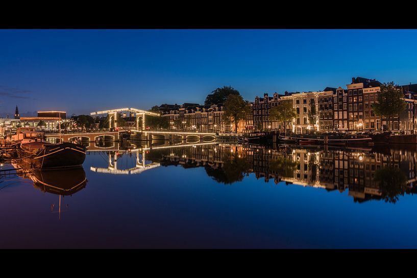 Amstel Spiegel Blaue Stunde 2 von Jeroen de Jongh