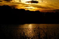 Zonsondergang op een herfstavond