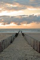 Wellenbrecher am Strand von Domburg am Abend