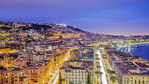 Neapel - Blick über die Stadt von Teun Ruijters