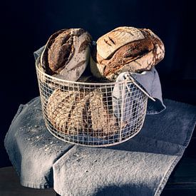 Bread in basket by Valerie Boehlen