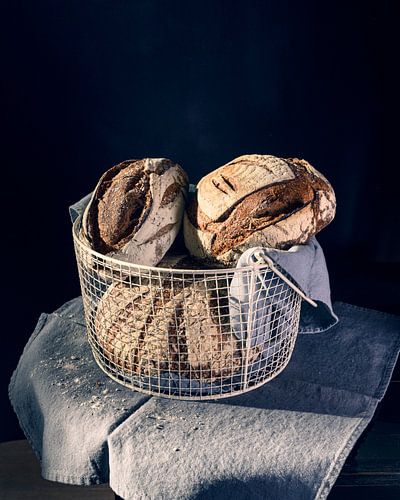 Bread in basket by Valerie Boehlen