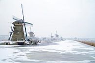 Traditionele molens op Kinderdijk in de winter van Eye on You thumbnail