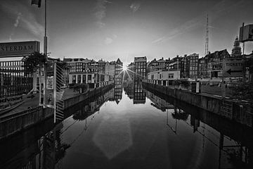 Damrak Amsterdam van Peter Bartelings