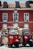 Tuk Tuk klaar voor een ritje door de stad in Lissabon, Portugal.