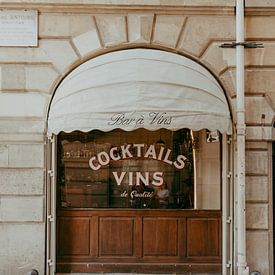 Bar à vin à la Place Dolphine Paris - Photo print vintage cafe sur sonja koning