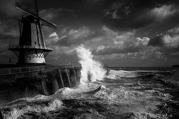 beukende golven bij Vlissingen van Joanke Fotografie