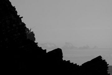 Pêcheur sur la falaise sur Wouter Hoogeveen