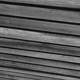 Wooden lines in black and white von Anne van de Beek