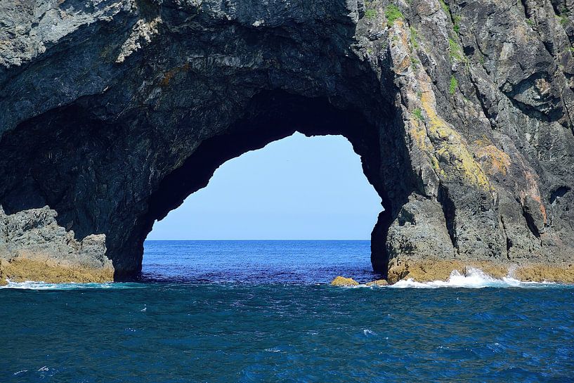 The Hole in the Rock up close by Frank's Awesome Travels